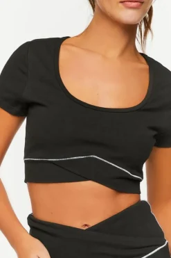 Active Contrast-Trim Tulip-Hem Crop Top