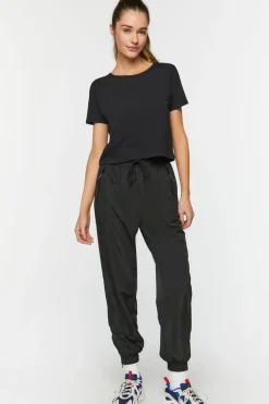 Active Open-Back Twisted Crop Top