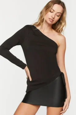Asymmetrical Ruched One-Shoulder Top
