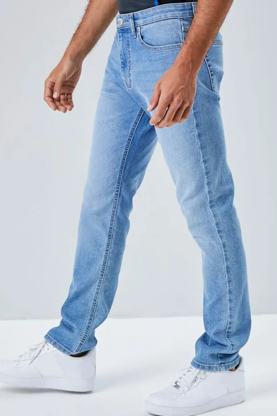 Basic Slim-Fit Jeans