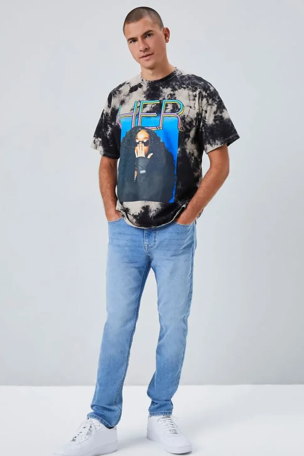 Basic Slim-Fit Jeans