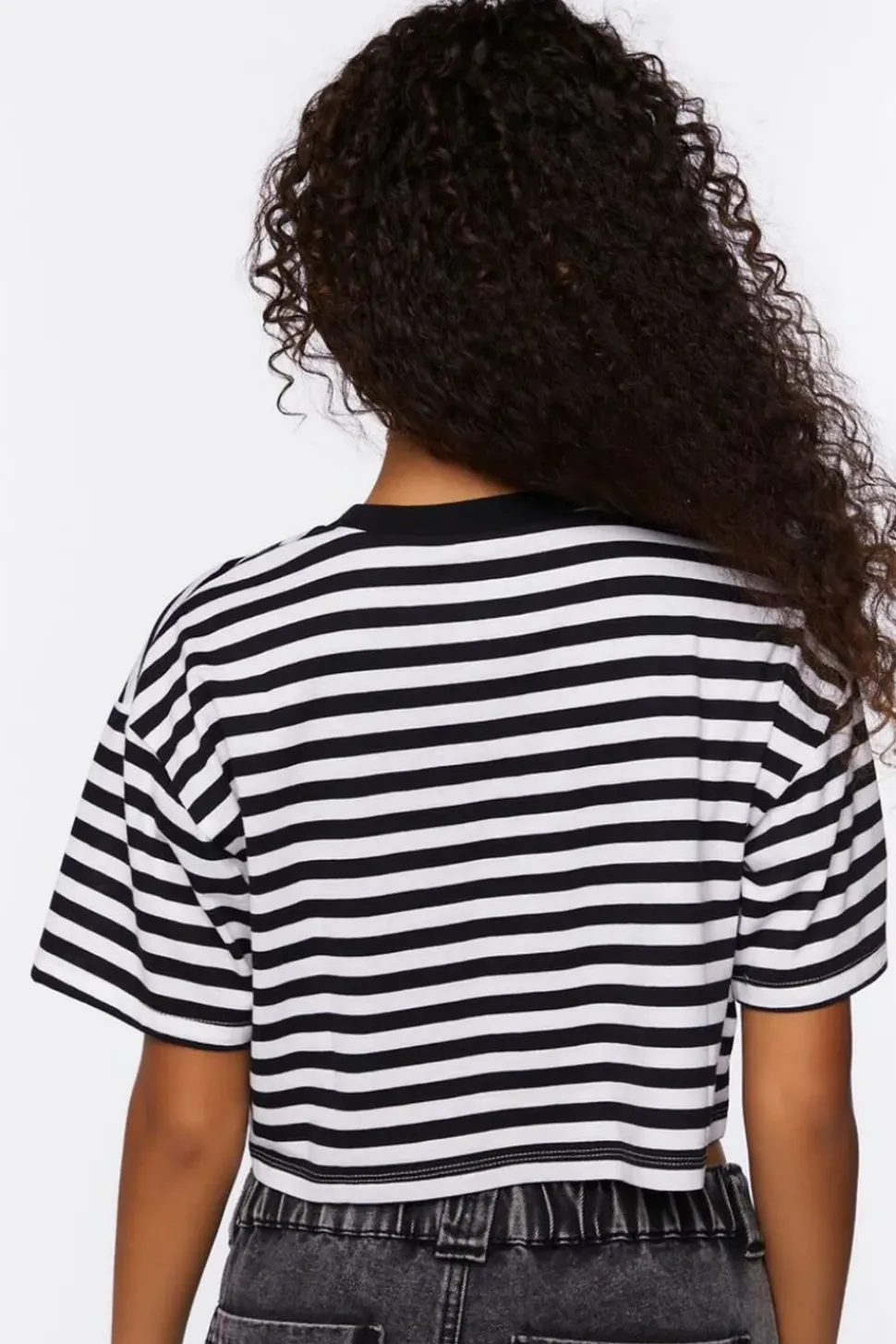 Beetlejuice Graphic Cropped Tee