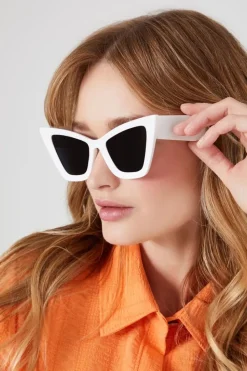 Cat-Eye Frame Sunglasses
