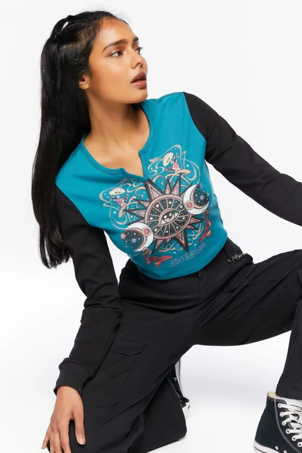 Celestial Graphic Cropped Tee