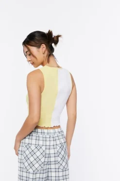 Colorblock Lettuce-Edge Crop Top