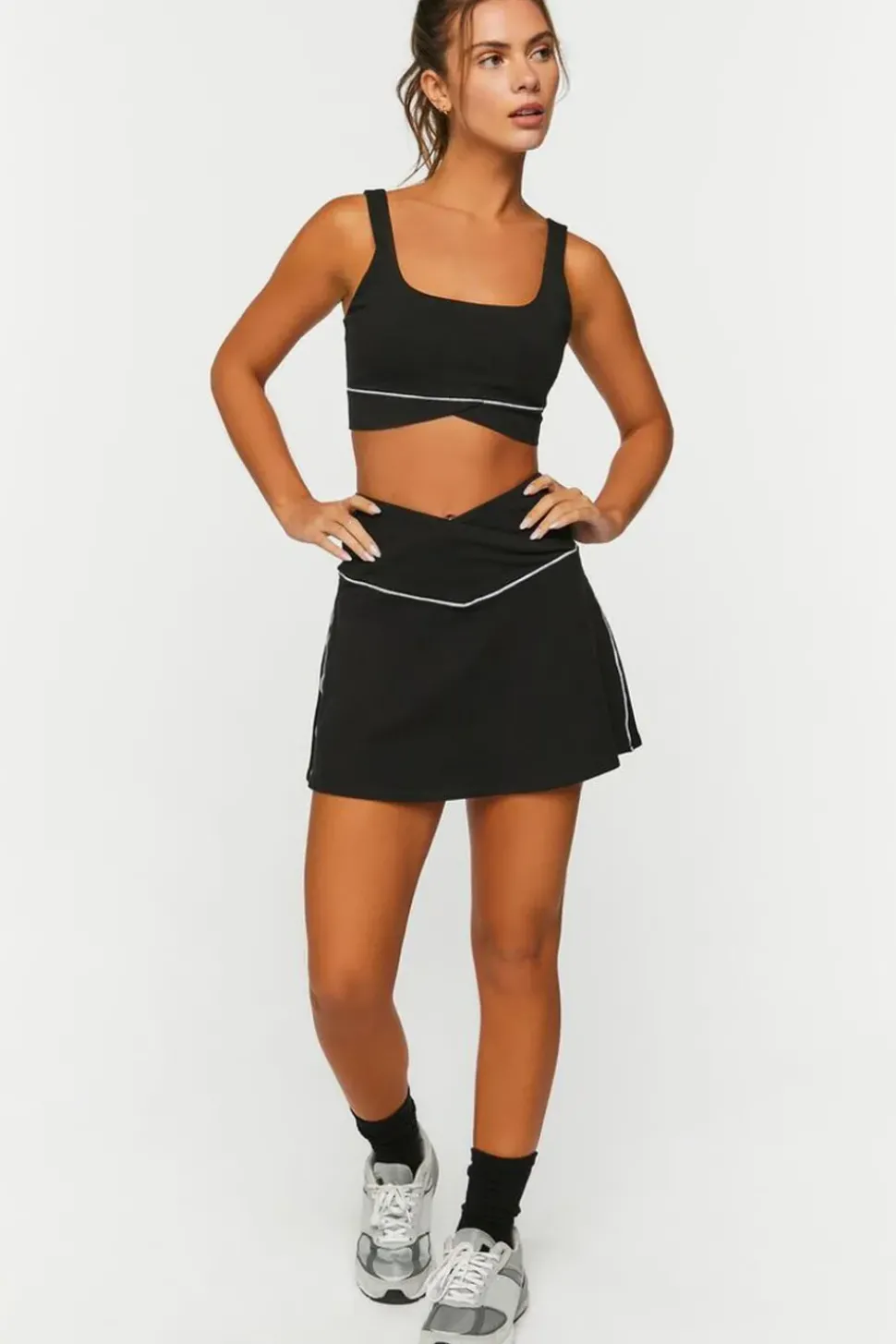 Contrast-Trim Tulip-Hem Sports Bra