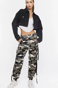 Cropped Denim Zip-Up Trucker Jacket
