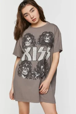 Kiss Graphic T-Shirt Dress