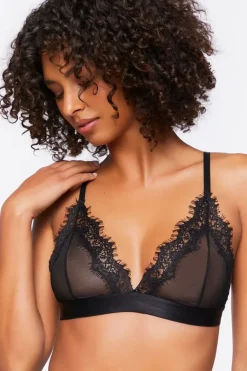 Lace Bra & Thong Lingerie Set