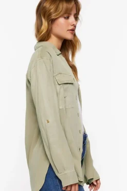 Long-Sleeve Dolphin-Hem Shirt