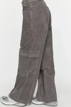 Low-Rise Wide-Leg Corduroy Pants