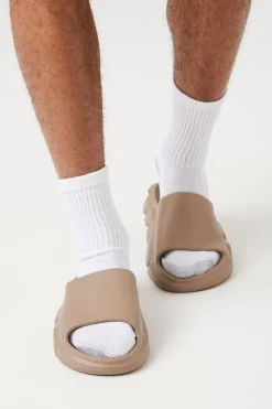 Lug-Sole Slides