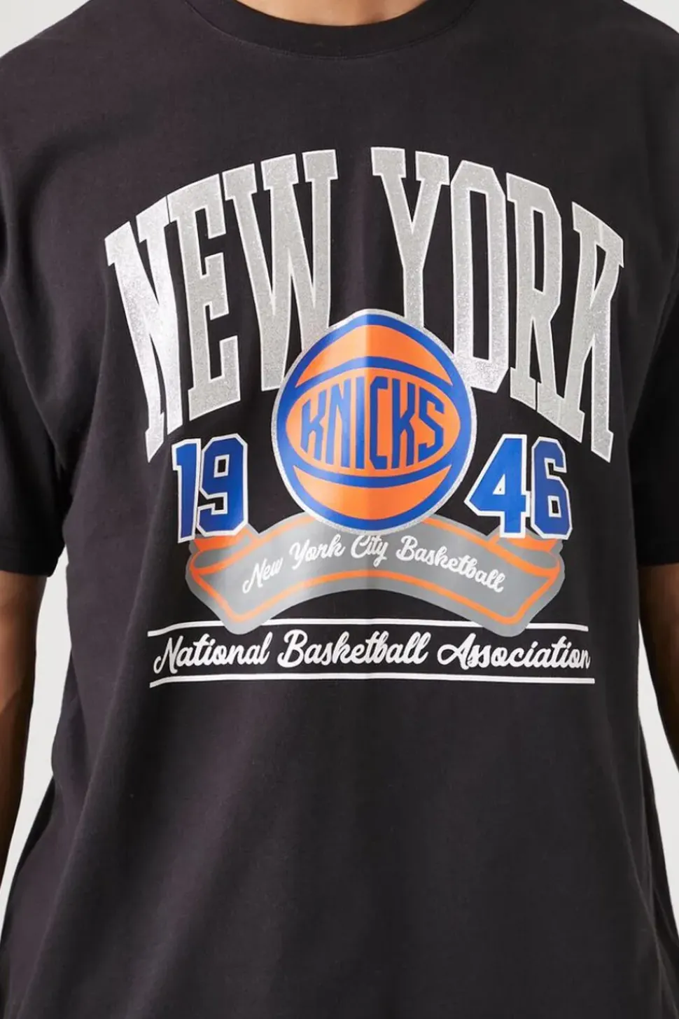 New York Knicks Graphic Tee