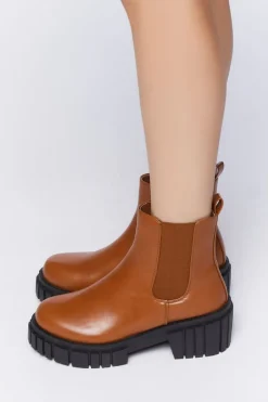 Platform Chelsea Boots