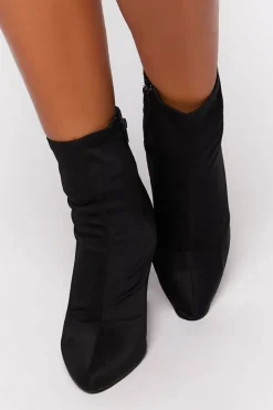 Pointed Toe Ankle Boots (Wide)