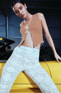 Ribbed Split-Hem Crop Top