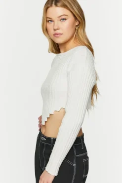 Ribbed V-Hem Long-Sleeve Crop Top