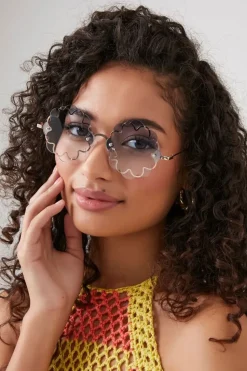 Round Flower-Shaped Sunglasses
