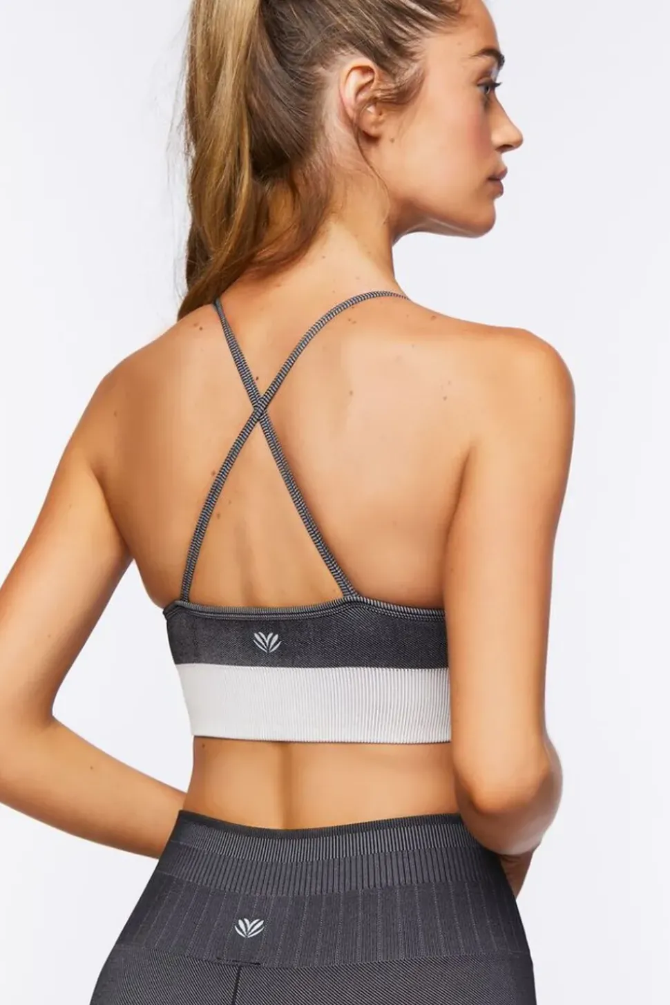 Seamless Crisscross Sports Bra
