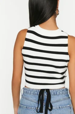 Striped Strappy Sleeveless Crop Top